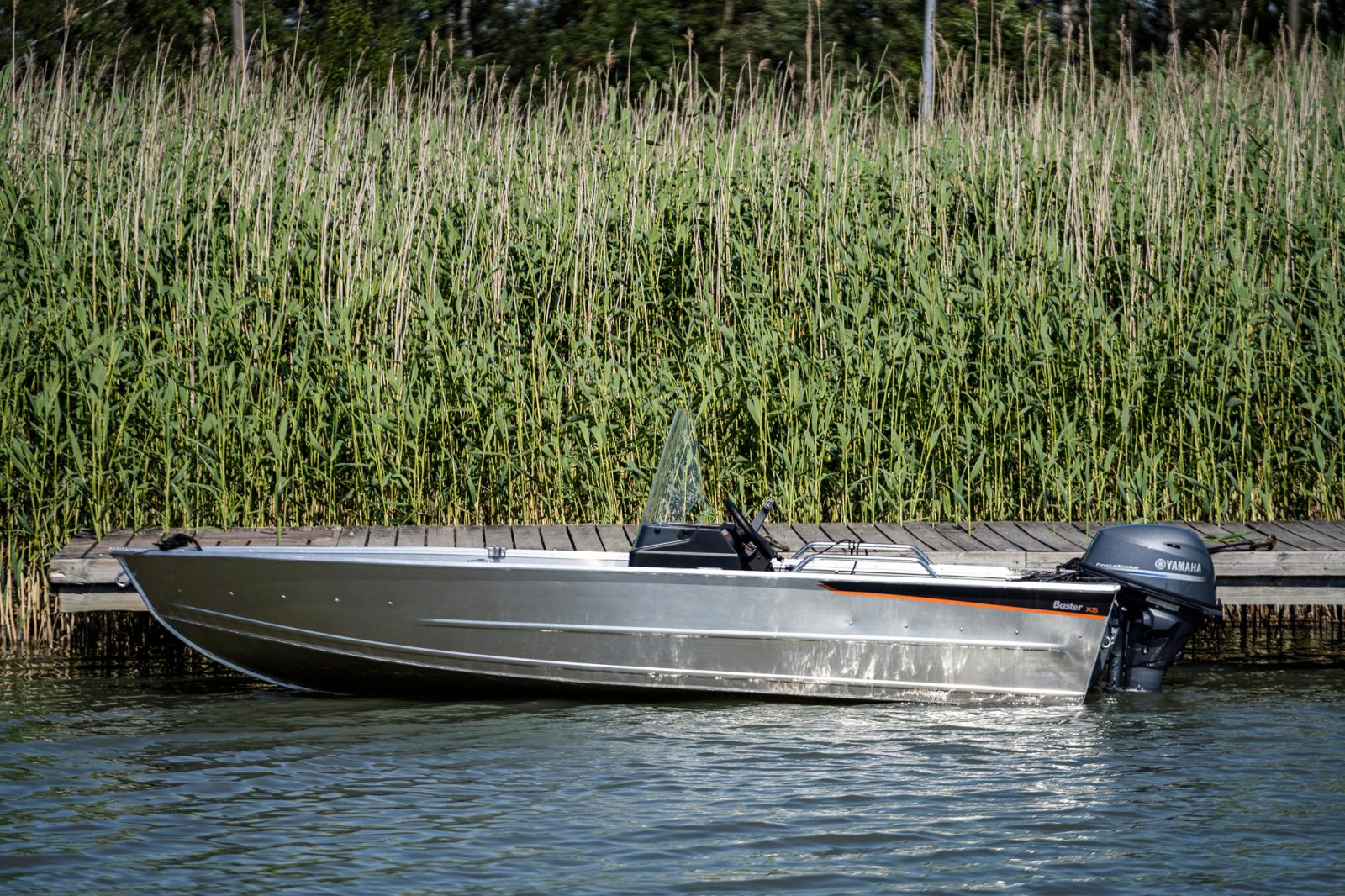 Buster_XSr_Aluminum_MotorBoat