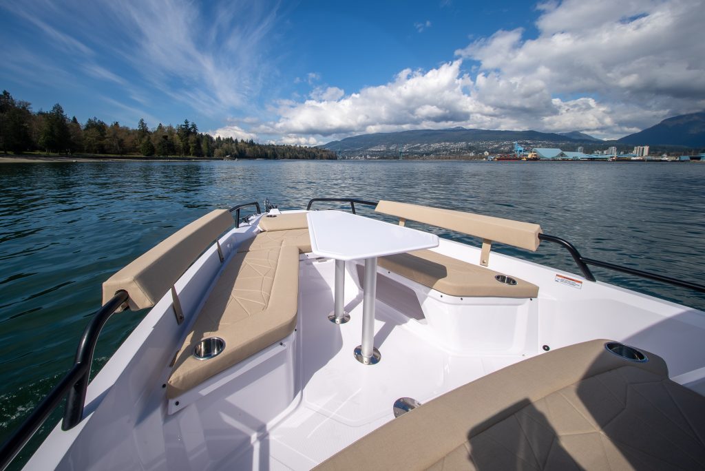 Axopar 29 XC Cross Cabin_17